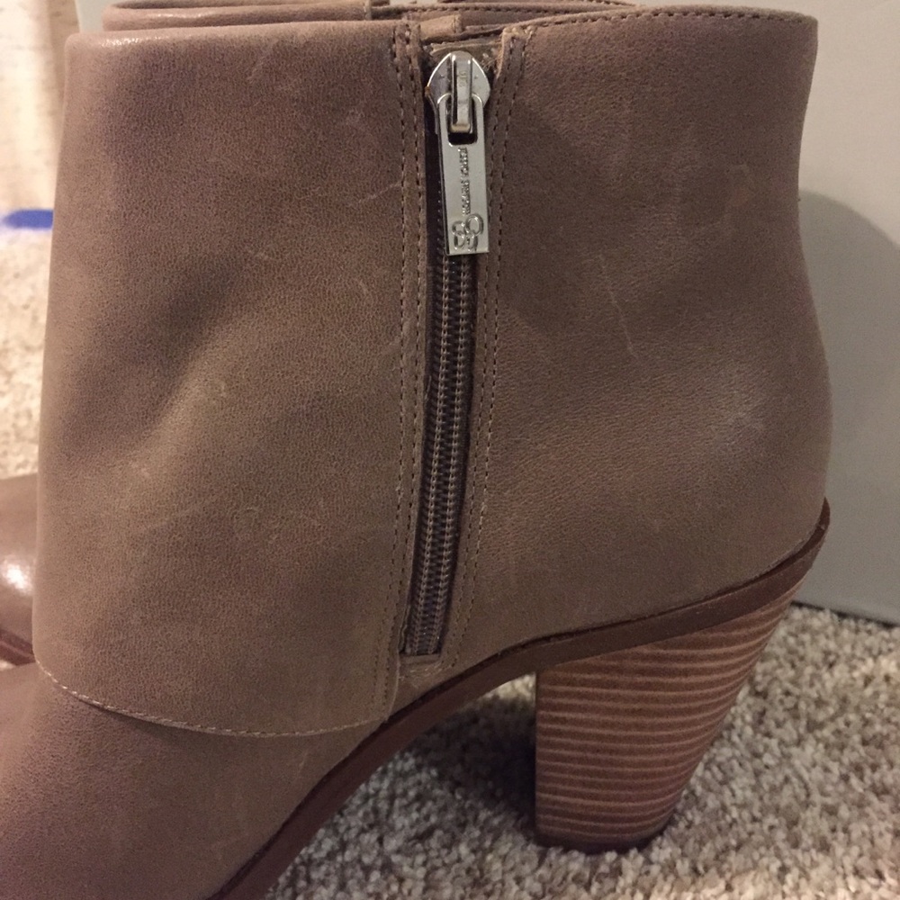 NWT Jessica Simpson Cainn Booties - Picture 3 of 6